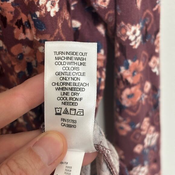 NWT Maurice’s Soft Jersey Long Sleeve Floral Scoop Neck Tee - Size 3X - Picture 5 of 6